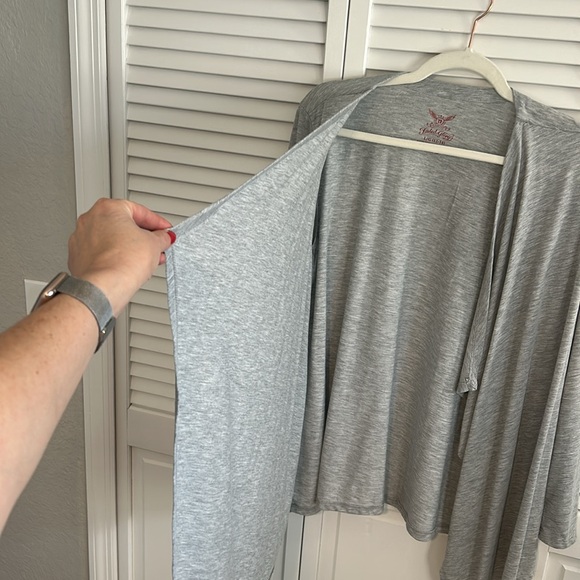 Pretty light heather gray shrug - Picture 4 of 6